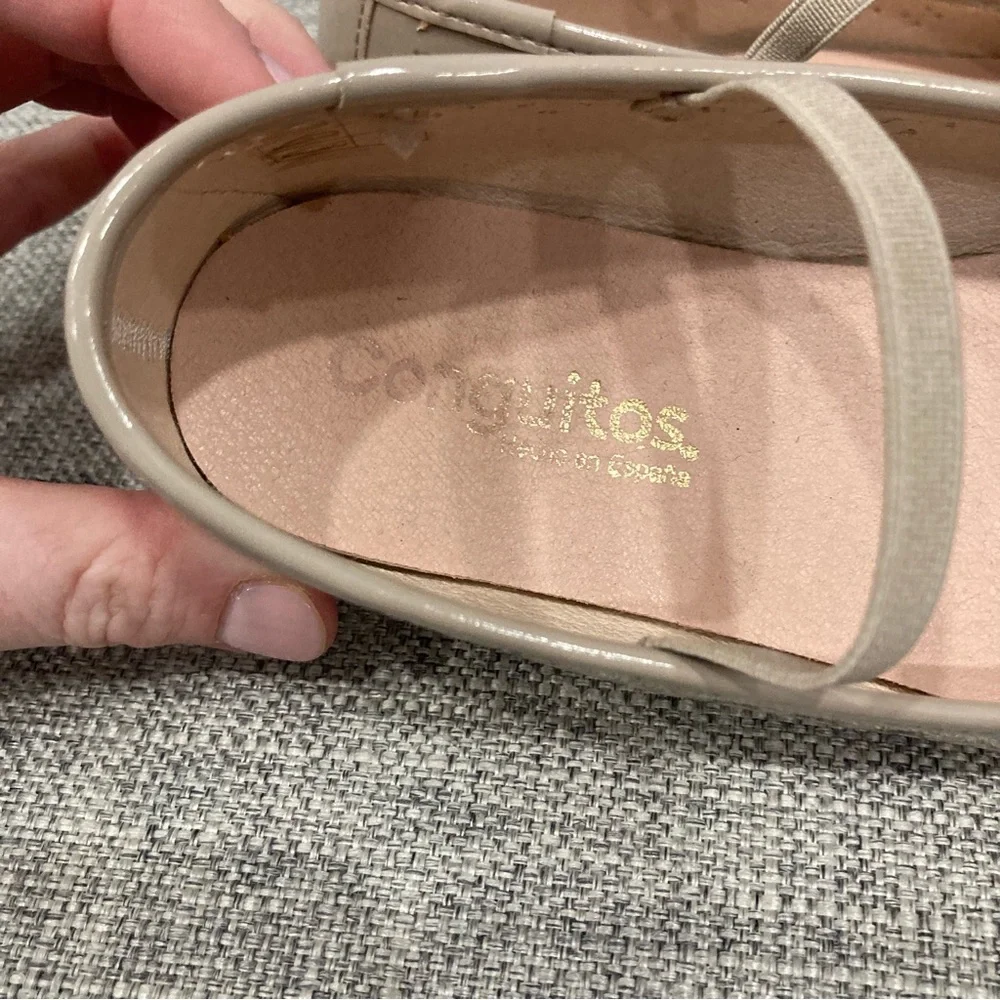 Conguitos size 32 (similar to US 1) nude ballet flats VGUC